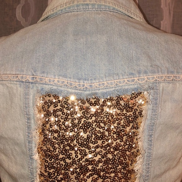 Upcycled Rose Gold Lace Light Denim Vest - Picture 11 of 14